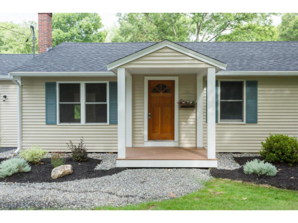 84 Grant Road Newmarket, NH 03857 - Photo 6 of 31 Gallery Image 6