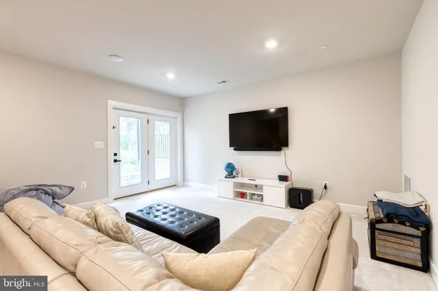 $8,200 | 7679 Cross Creek Drive, Columbia, MD 21044