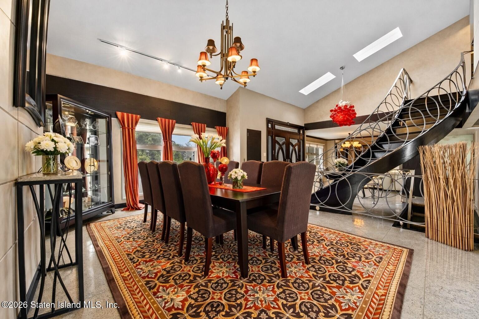 70 Woodvale Loop Staten Island, NY 10309 - Photo 11 of 58 DINING-001