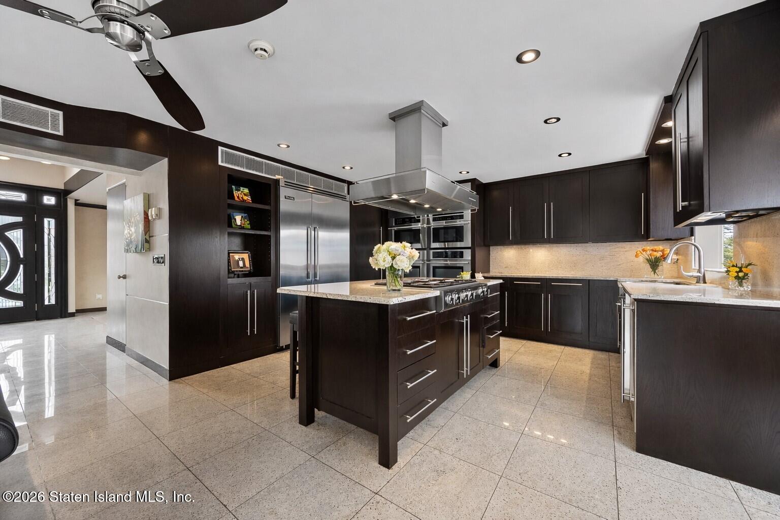 70 Woodvale Loop Staten Island, NY 10309 - Photo 16 of 58 KITCHEN-003