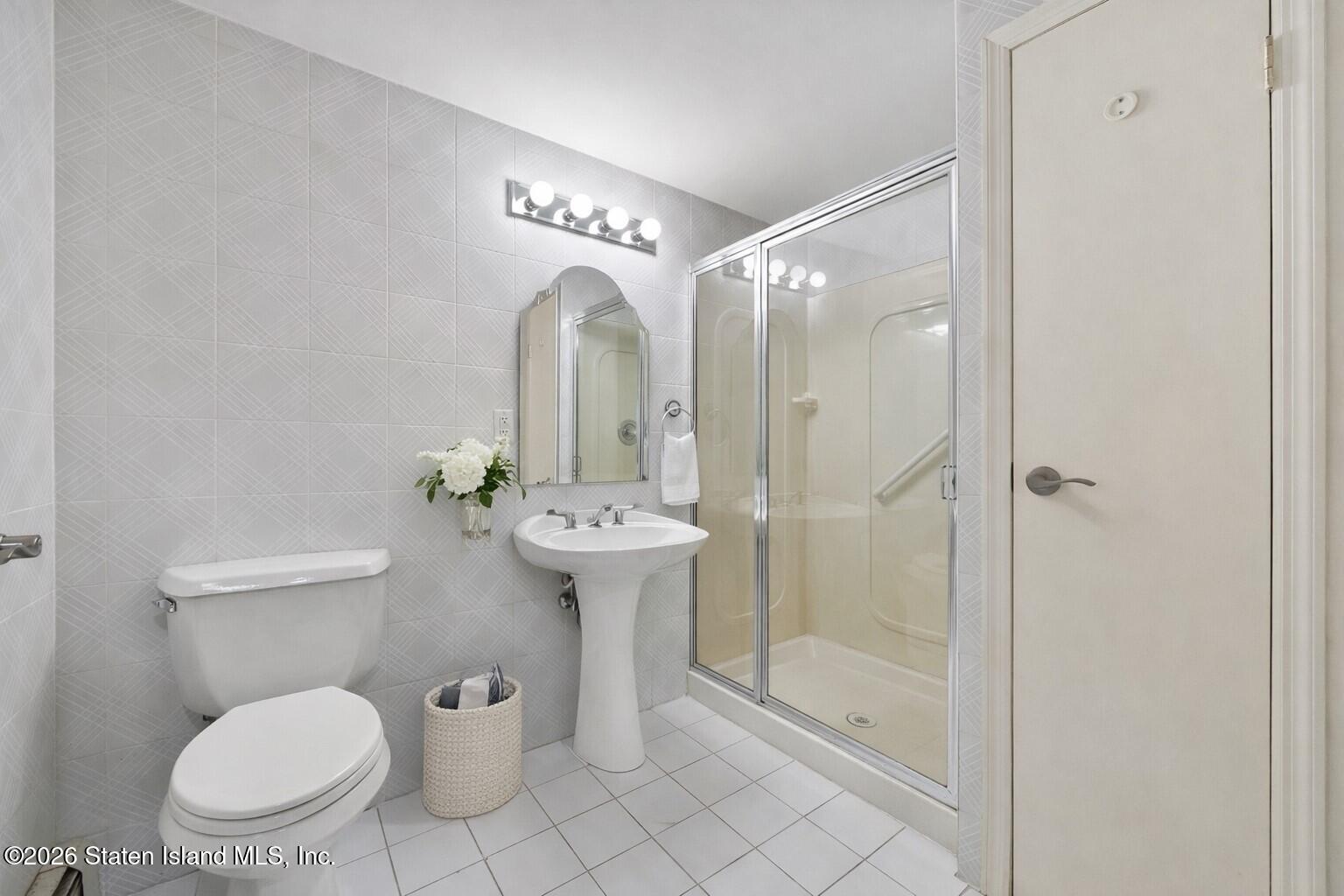 70 Woodvale Loop Staten Island, NY 10309 - Photo 40 of 58 BASEMENT-003_BATH