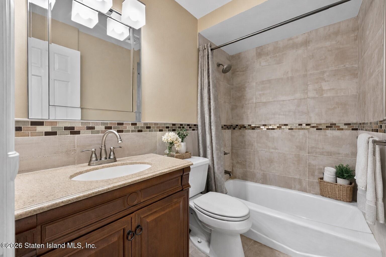 70 Woodvale Loop Staten Island, NY 10309 - Photo 55 of 58 APT-005_BATH