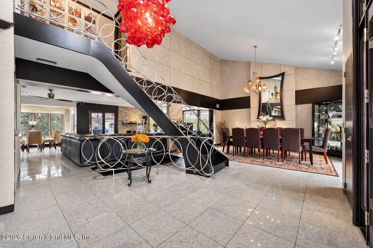 70 Woodvale Loop Staten Island, NY 10309 - Photo 8 of 58 ENTRANCE3