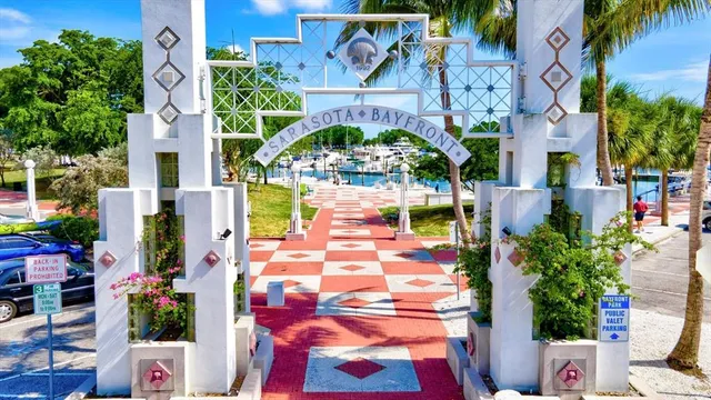 $2,000 | Undisclosed Address, Sarasota, FL 34239