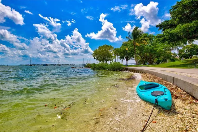 $2,000 | Undisclosed Address, Sarasota, FL 34239