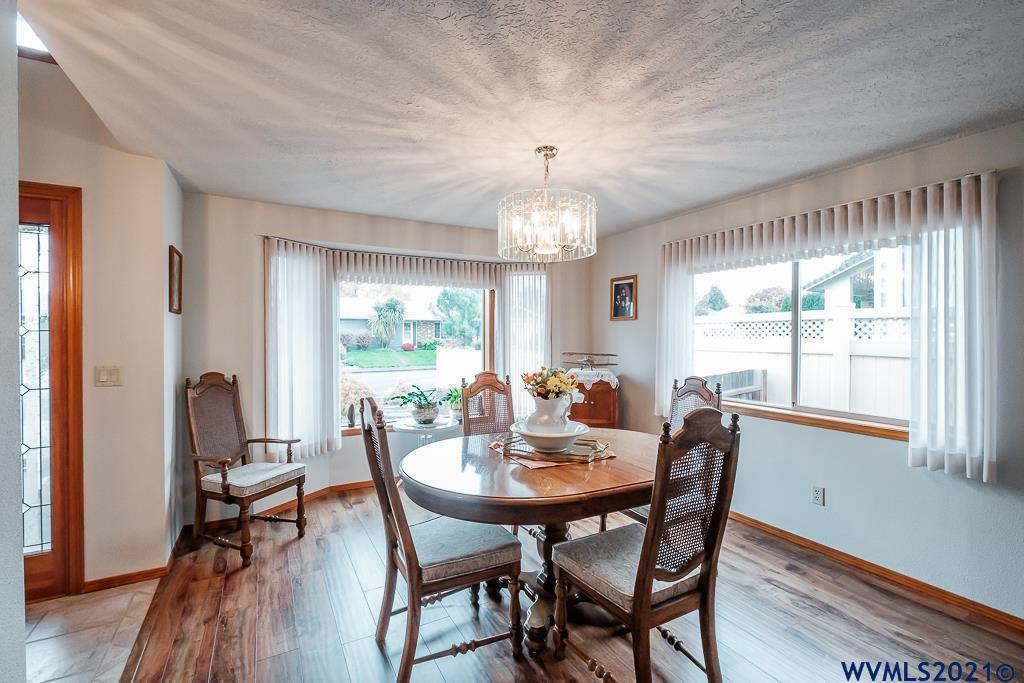 1749 Springtime Court Northeast Keizer, OR 97303 - Photo 10 of 42 Gallery Image 10