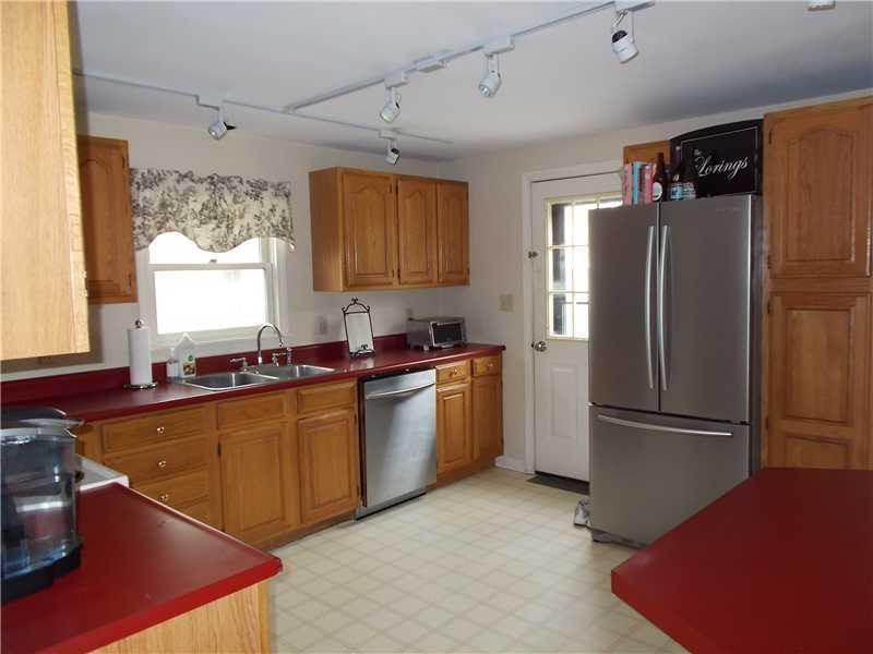 509 Ocean House Road Cape Elizabeth, ME 04107 - Photo 23 of 23 Kitchen.