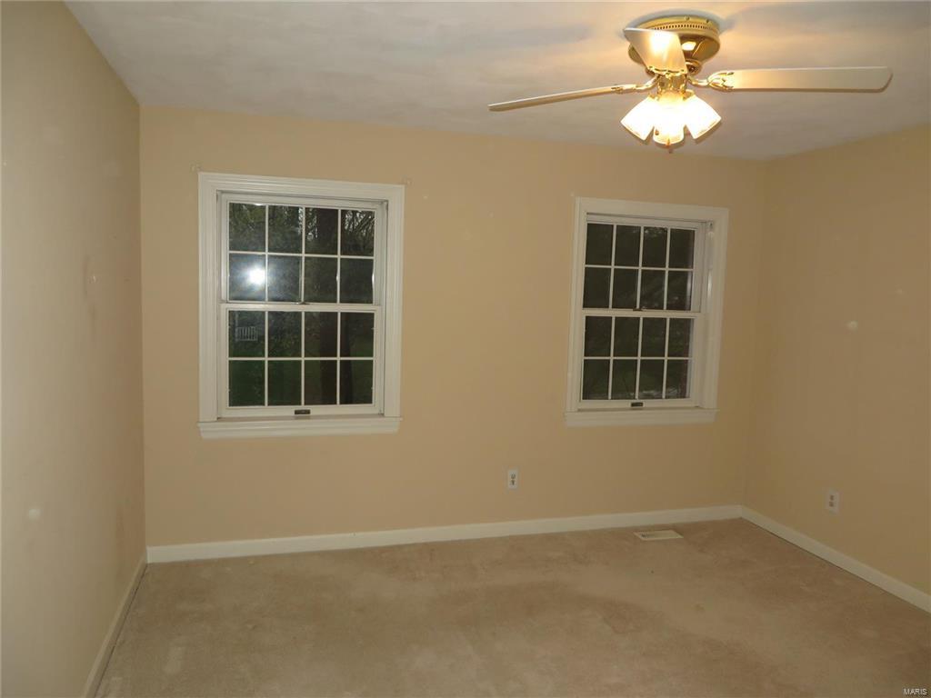 18 Pond Way Godfrey, IL 62002 - Photo 13 of 29 Gallery Image 13