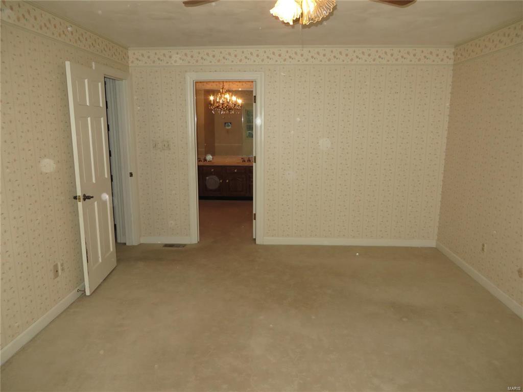 18 Pond Way Godfrey, IL 62002 - Photo 16 of 29 Gallery Image 16