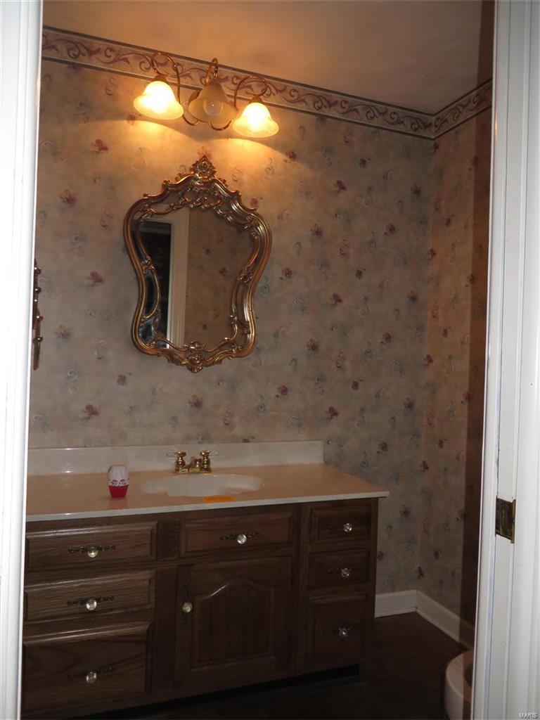 18 Pond Way Godfrey, IL 62002 - Photo 27 of 29 Gallery Image 27