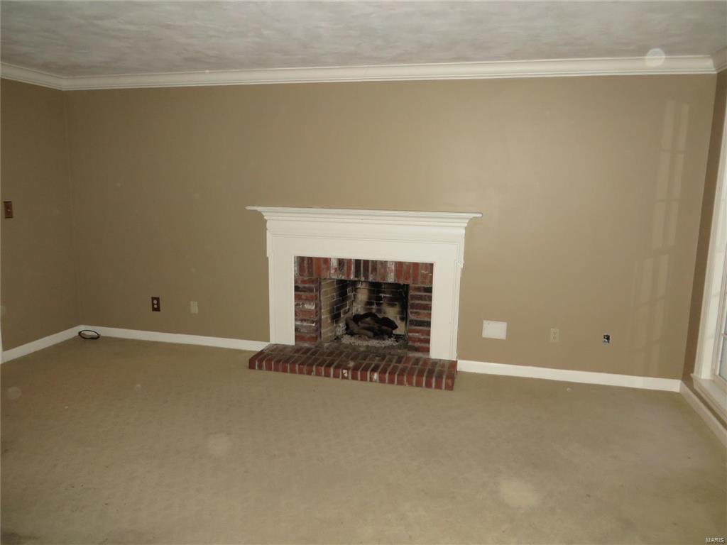 18 Pond Way Godfrey, IL 62002 - Photo 4 of 29 Gallery Image 4