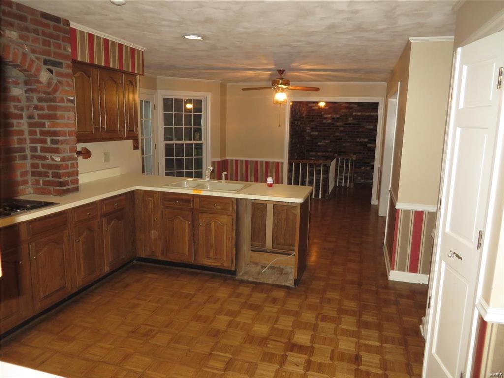18 Pond Way Godfrey, IL 62002 - Photo 8 of 29 Gallery Image 8