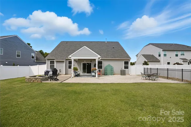 $555,000 | 3719 Lenox Lane, Denver, NC 28037