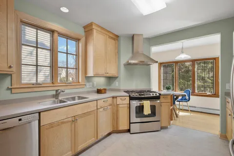 $750,000 | 2529 Gregory Street, Madison, WI 53711