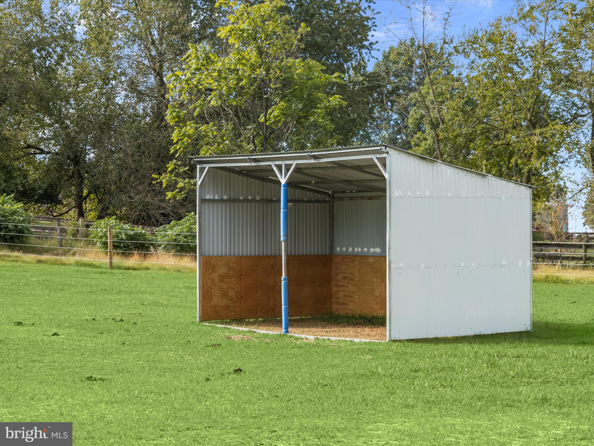 1530 Bowersox Road New Windsor, MD 21776 - Photo 63 of 97 Run-In Shed