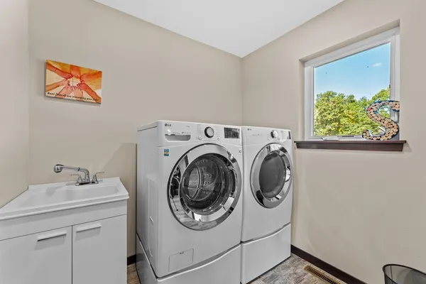 $935,000 | W11515 Demynck Road, Lodi, WI 53555