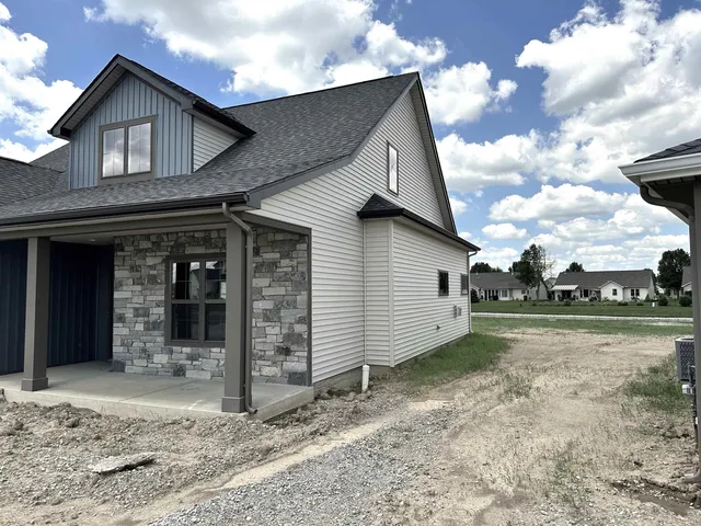 $394,900 | 1480 Monte Carlo Drive, Huntertown, IN 46748