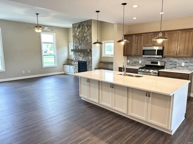 $394,900 | 1480 Monte Carlo Drive, Huntertown, IN 46748