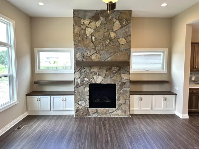 $394,900 | 1480 Monte Carlo Drive, Huntertown, IN 46748