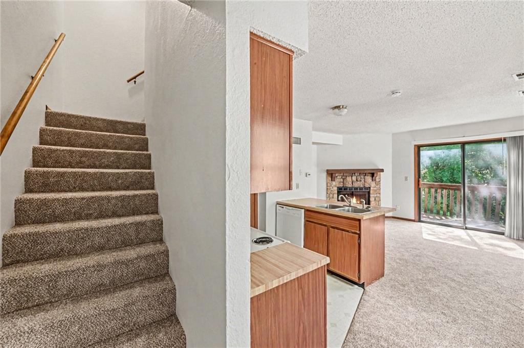 8213-8215 North Everton Avenue Kansas City, MO 64152 - Photo 7 of 18