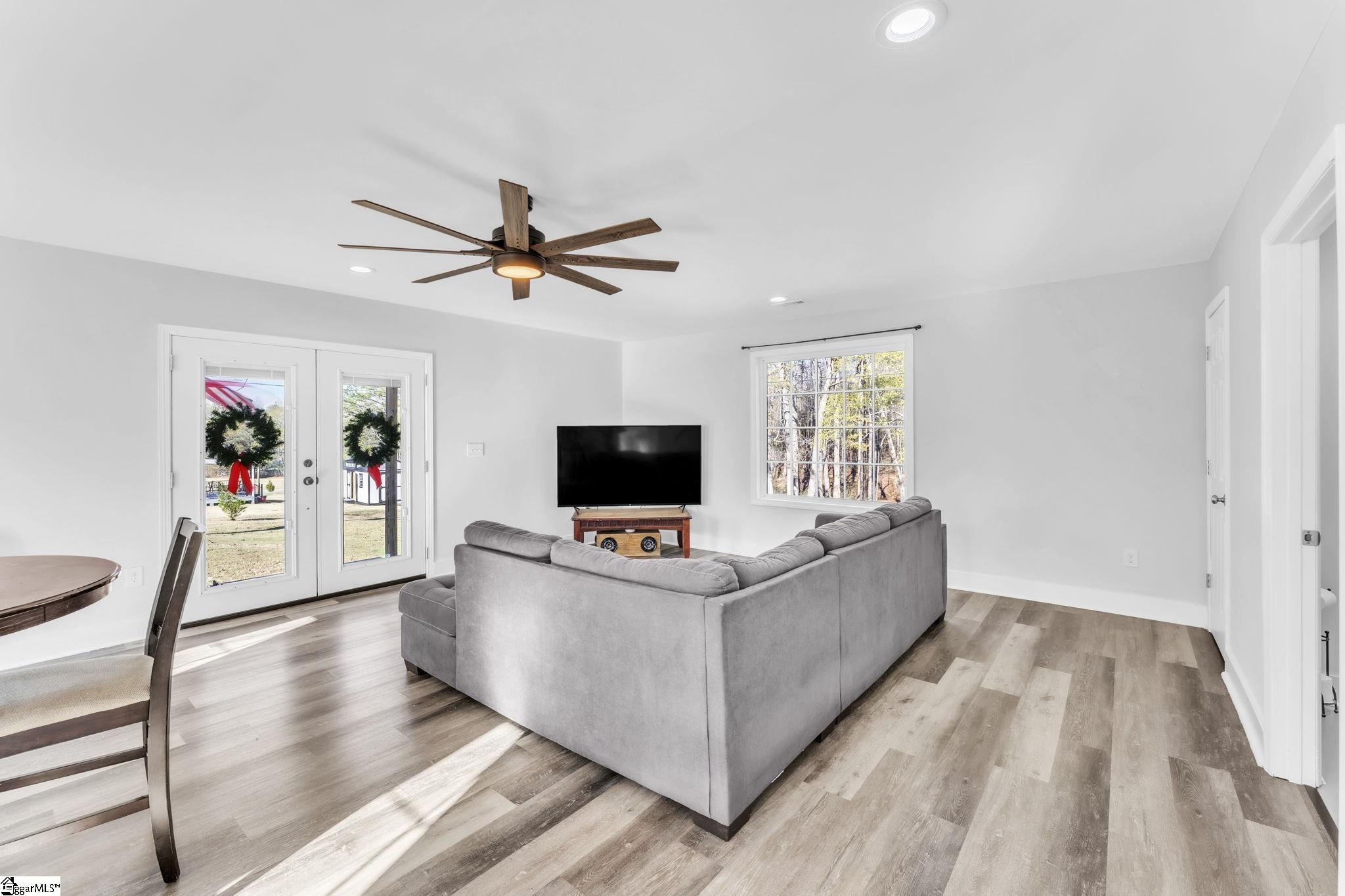 619 Spearman Road Pelzer, SC 29669 - Photo 5 of 31