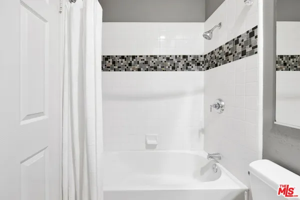 $1,199,000 | 23945 Windward Lane, Valencia, CA 91355