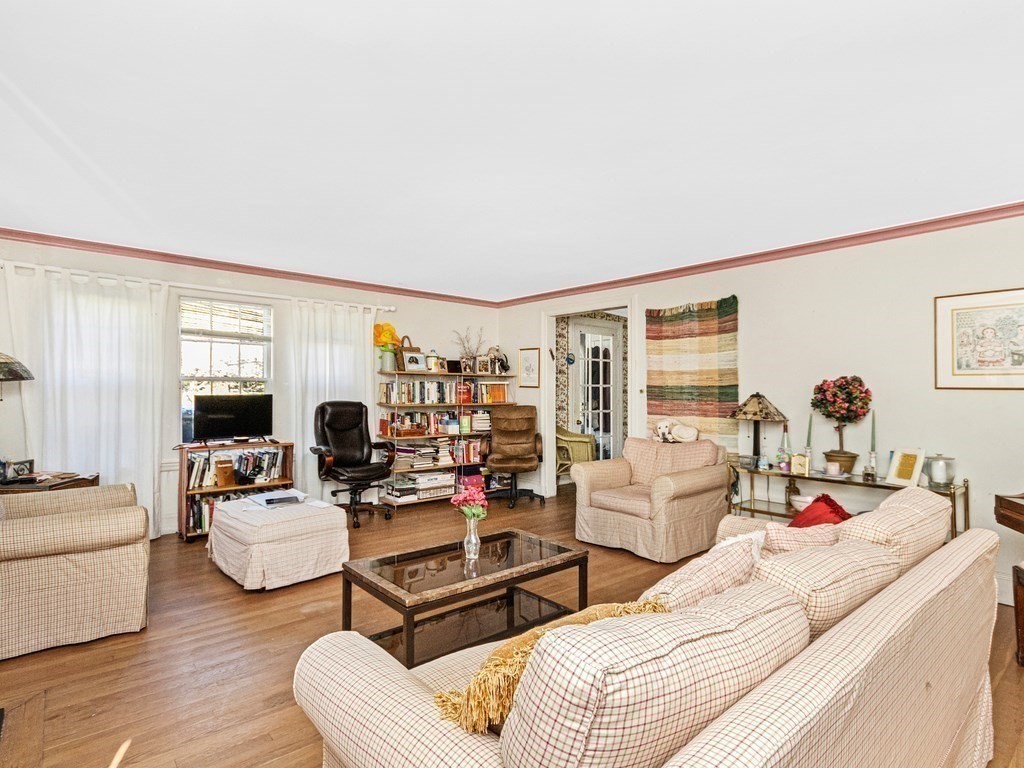 161 Willard Road Brookline, MA 02445 - Photo 4 of 36 Gallery Image 4