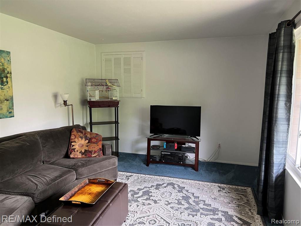 3615 Mark Road Waterford, MI 48328 - Photo 8 of 20