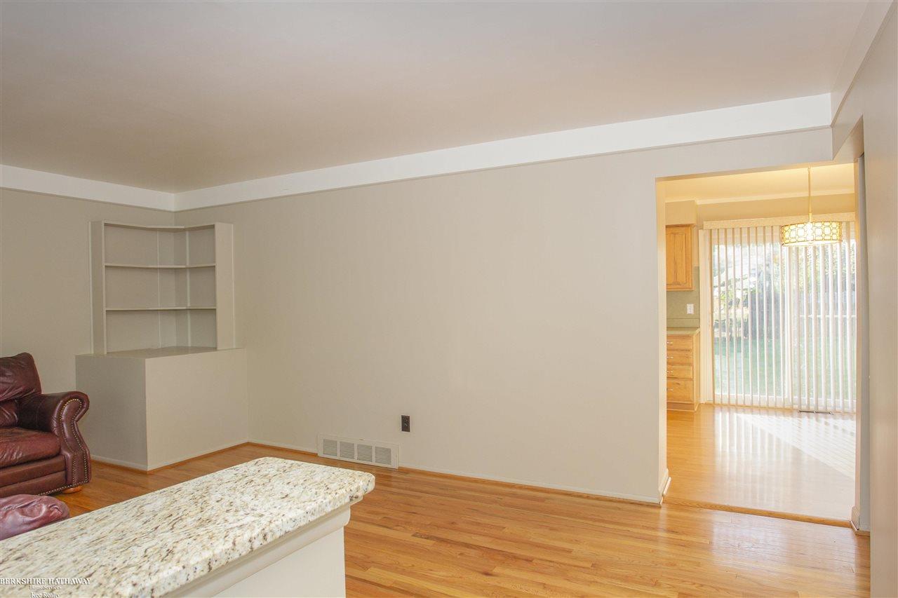11947 Frazho Road Warren, MI 48089 - Photo 2 of 35 50074769-1.JPG