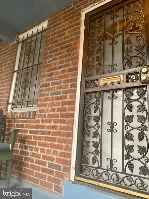 1619 R Street Southeast Washington, DC 20020 - Photo 8 of 38 Gallery Image 8