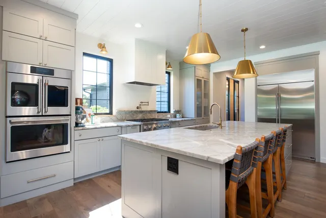 $1,258,000 | 626 Marie Lane, North Mankato, MN 56003