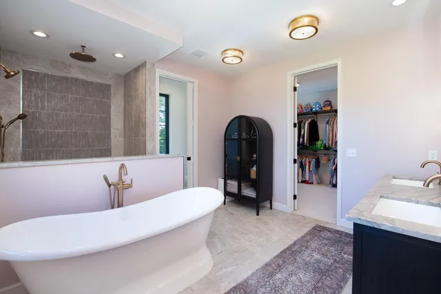 $1,258,000 | 626 Marie Lane, North Mankato, MN 56003