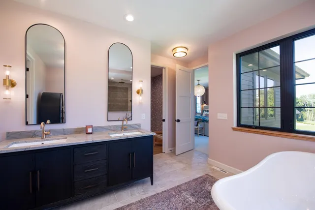 $1,258,000 | 626 Marie Lane, North Mankato, MN 56003