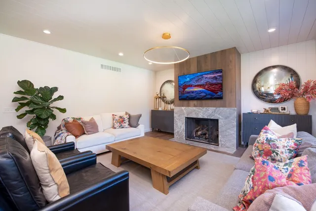 $1,258,000 | 626 Marie Lane, North Mankato, MN 56003