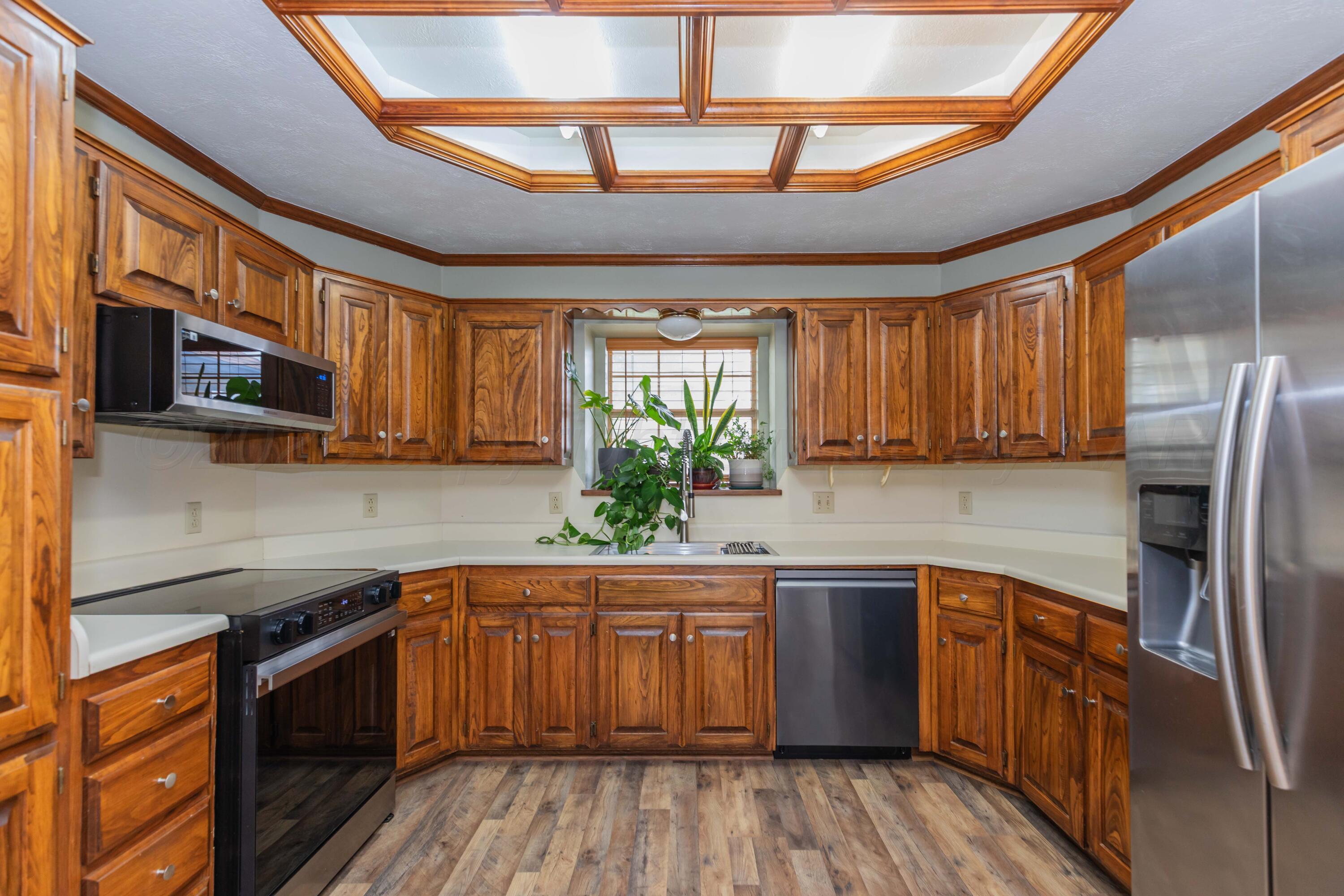 4206 Relatta Avenue Amarillo, TX 79110 - Photo 6 of 40 KITCHEN VIEW 1