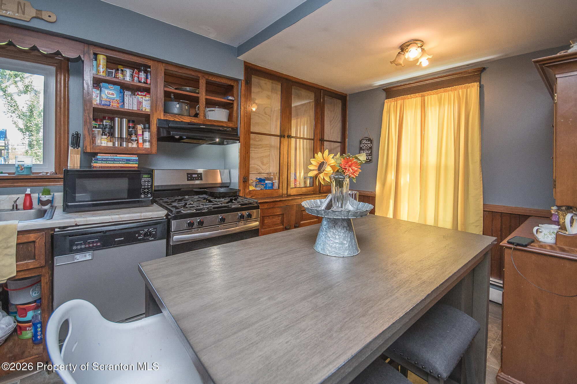 629 Clinton Street Forest City, PA 18421 - Photo 13 of 28 Kitchen
