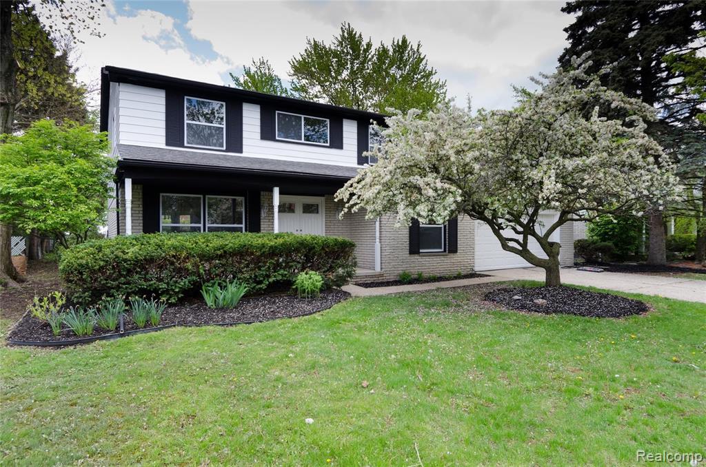 18151 Ramsgate Drive Lathrup Village, MI 48076 - Photo 1 of 47