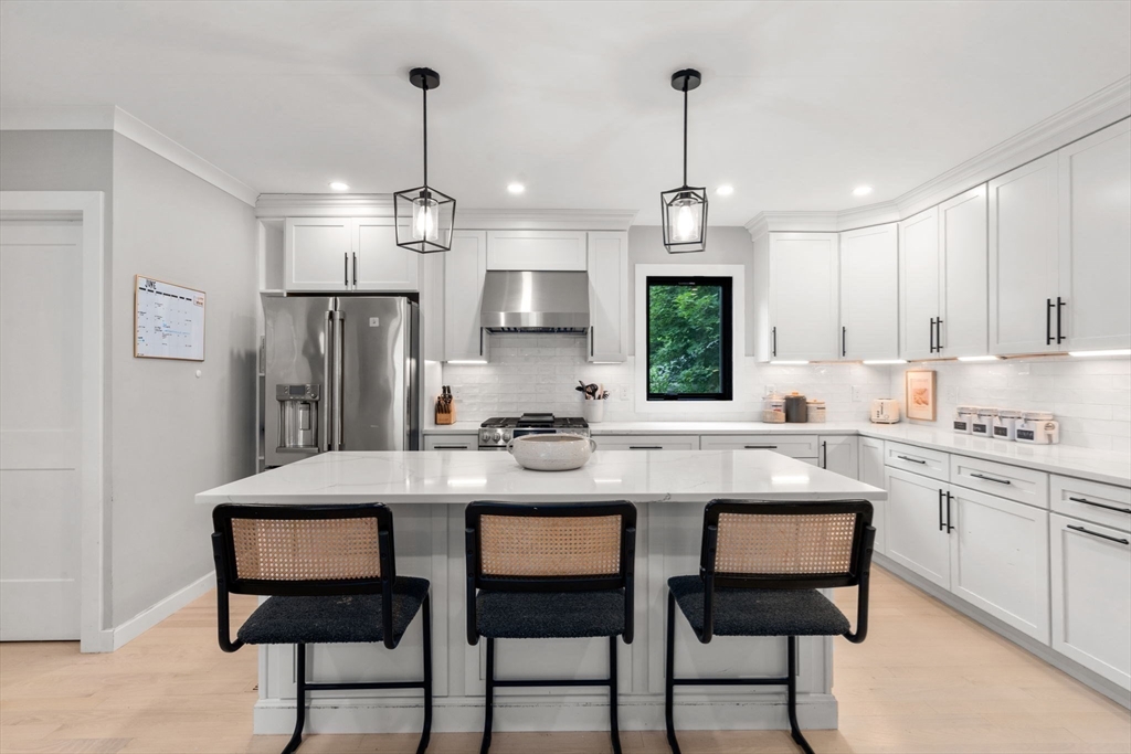 103 Warwick Road, Unit 103 Newton, MA 02465 - Photo 12 of 38