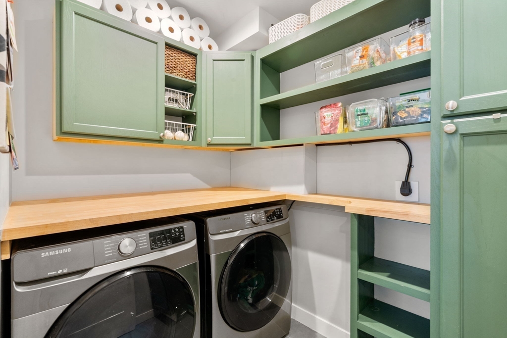 103 Warwick Road, Unit 103 Newton, MA 02465 - Photo 16 of 38