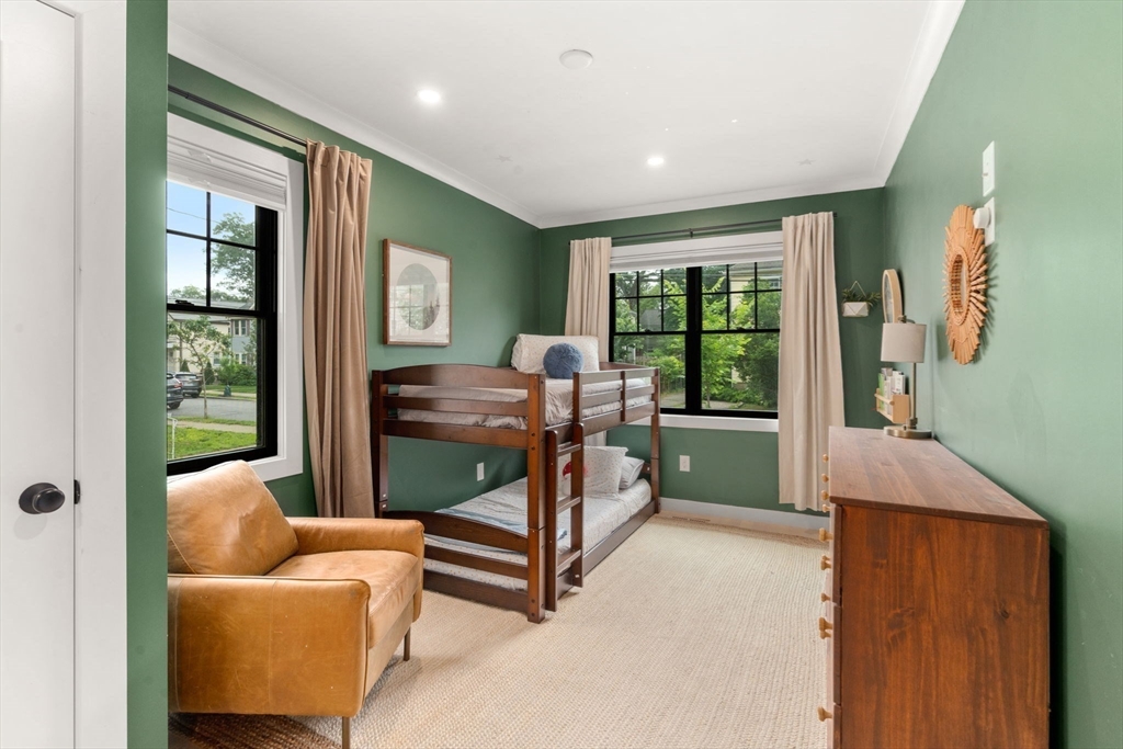 103 Warwick Road, Unit 103 Newton, MA 02465 - Photo 27 of 38