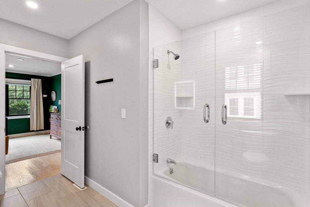 103 Warwick Road, Unit 103 Newton, MA 02465 - Photo 28 of 38