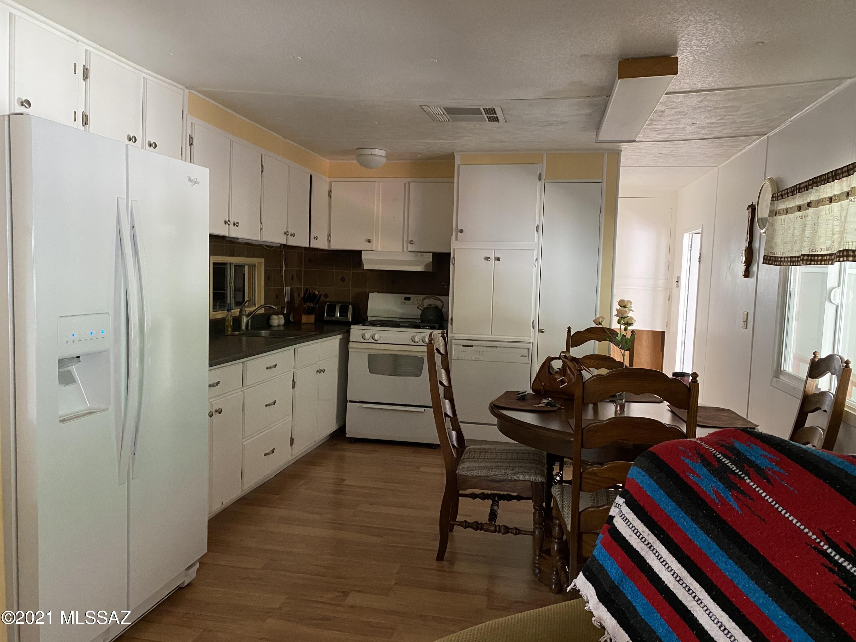 5549 West Box R Street Tucson, AZ 85713 - Photo 2 of 14 Gallery Image 2