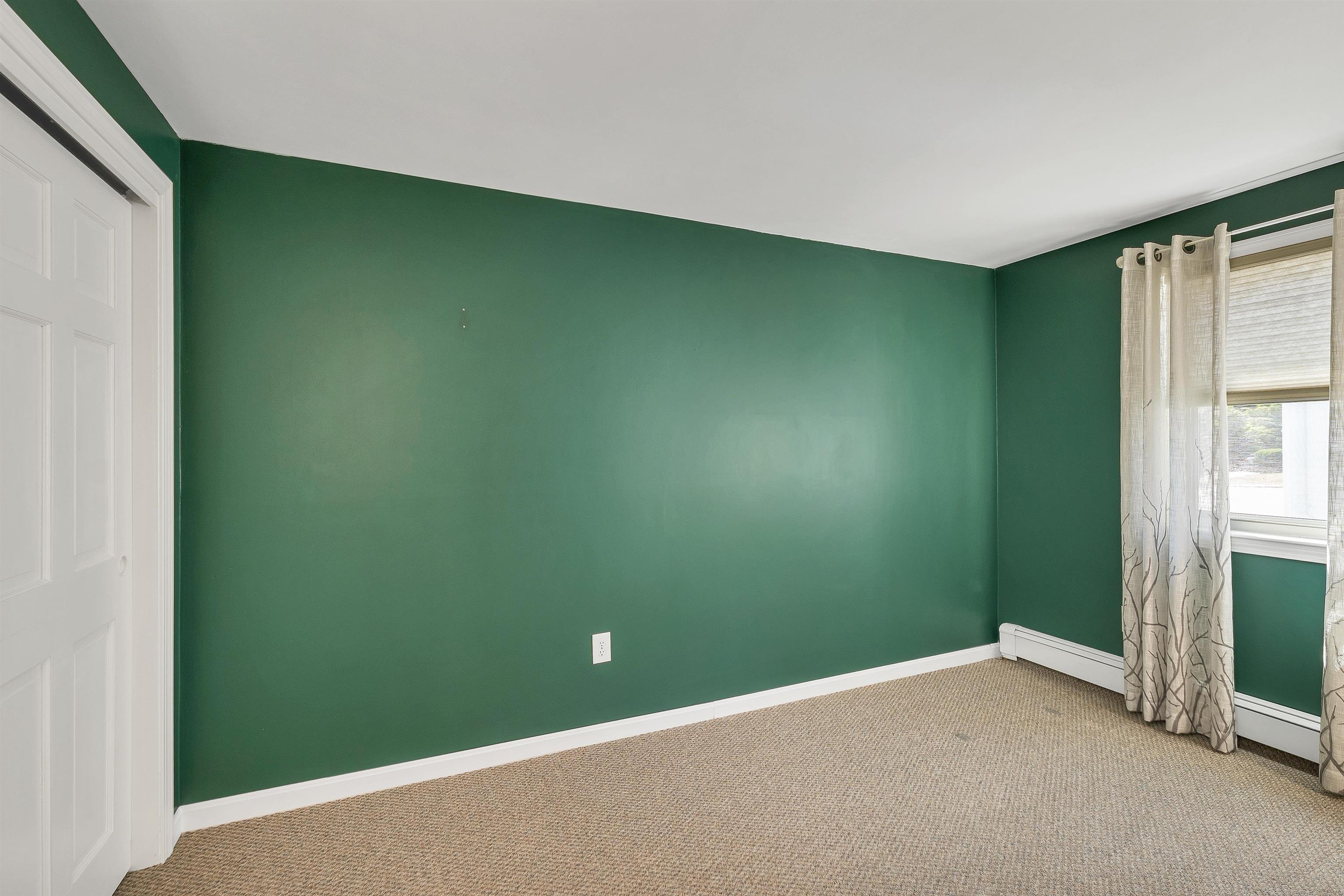 22 Jonathan Lane Manchester, NH 03104 - Photo 27 of 49