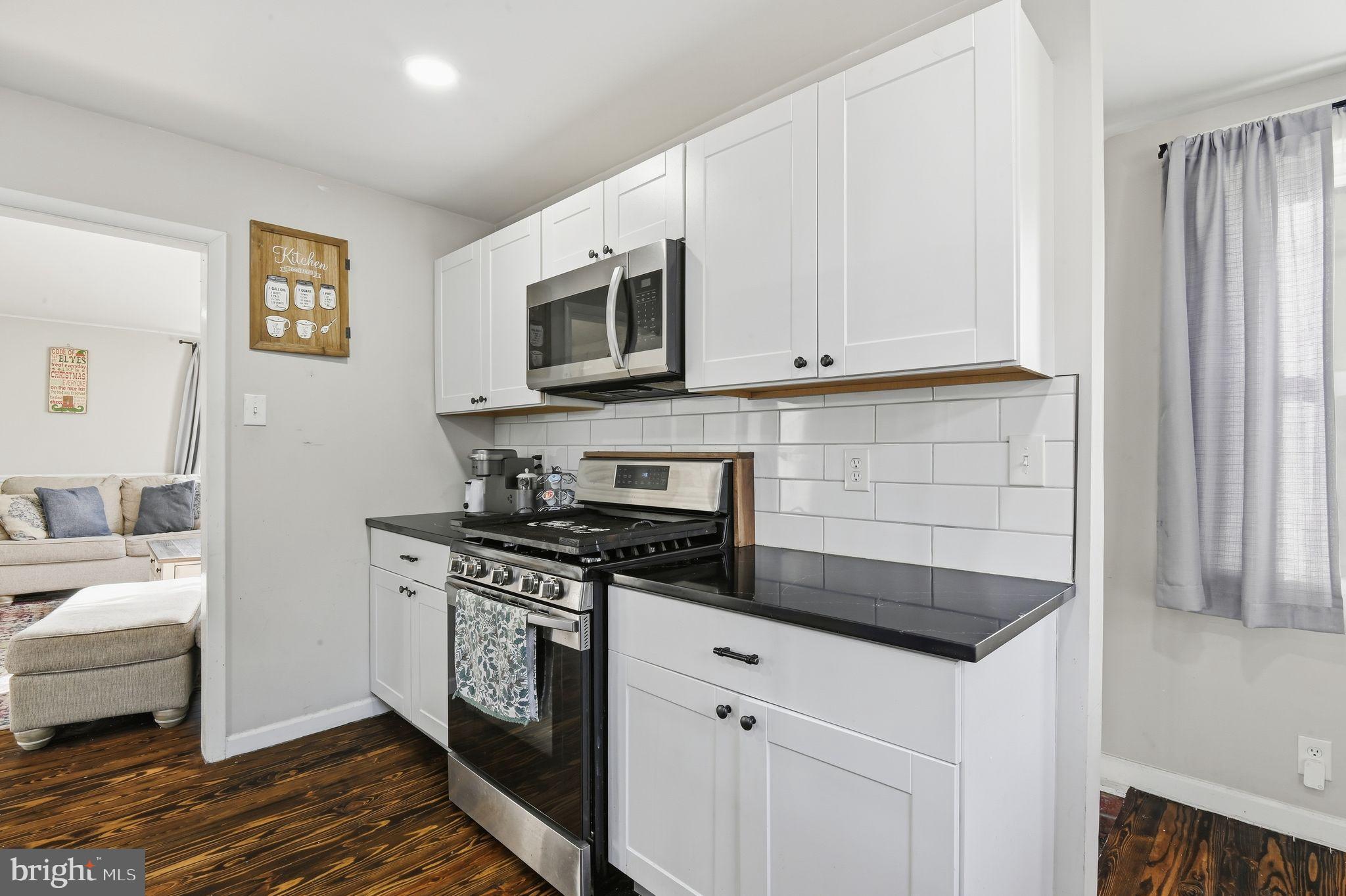 643 Blue Bell Road Williamstown, NJ 08094 - Photo 12 of 32 Kitchen