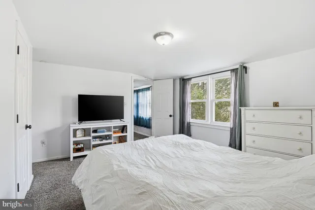 $350,000 | 643 Blue Bell Road, Williamstown, NJ 08094