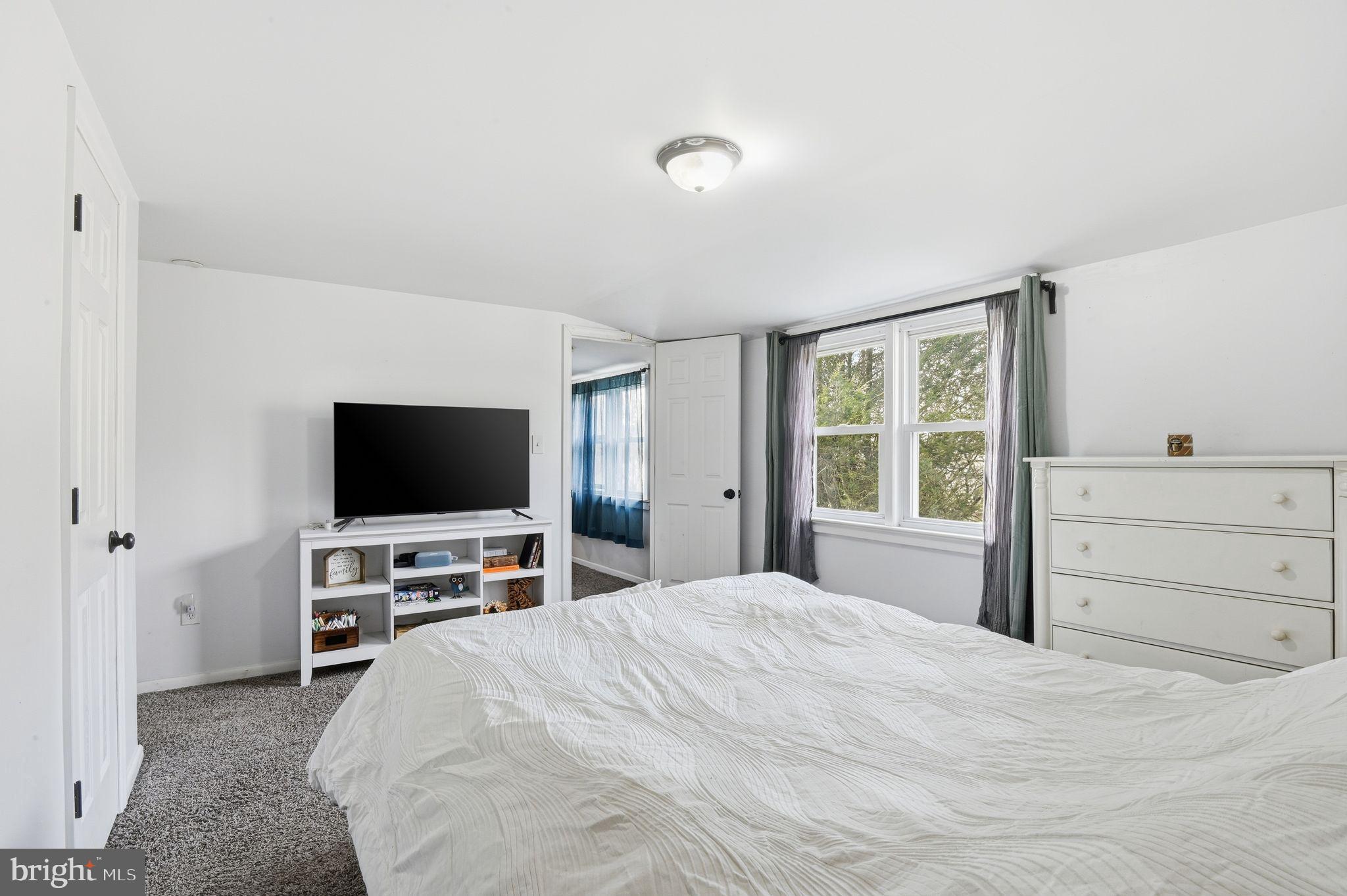 643 Blue Bell Road Williamstown, NJ 08094 - Photo 17 of 32 Bedroom