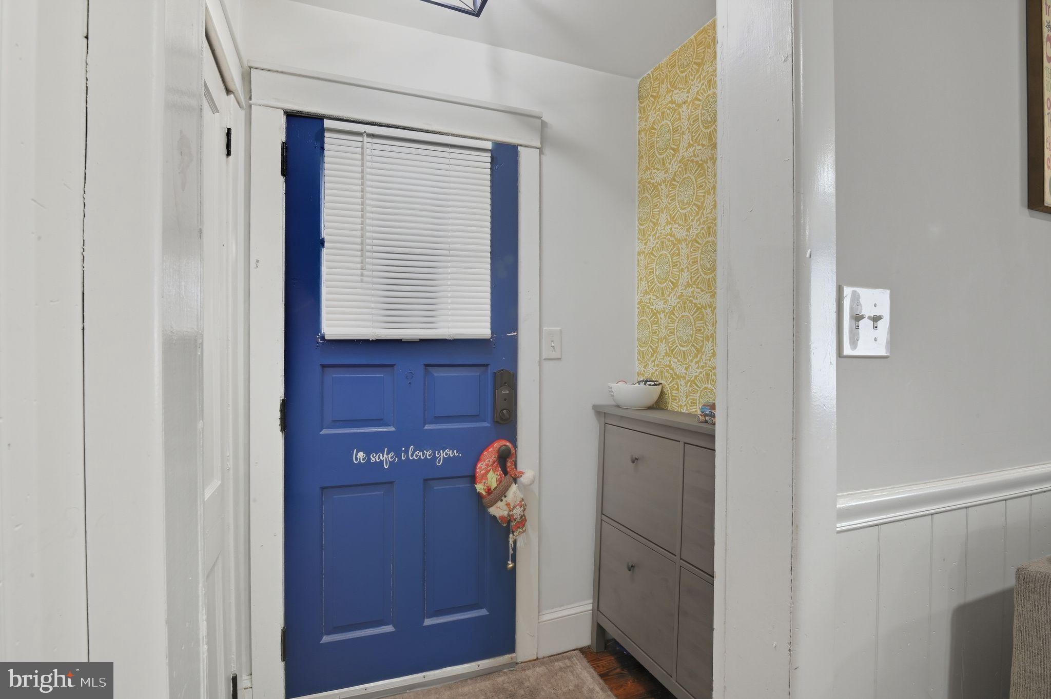 643 Blue Bell Road Williamstown, NJ 08094 - Photo 7 of 32 Entry way