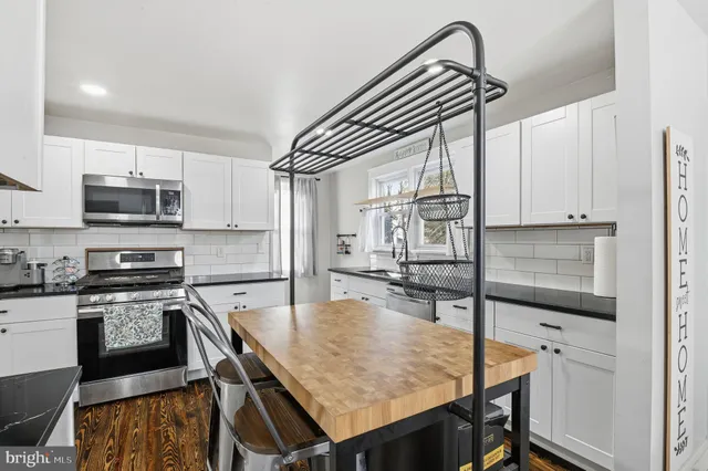 $350,000 | 643 Blue Bell Road, Williamstown, NJ 08094