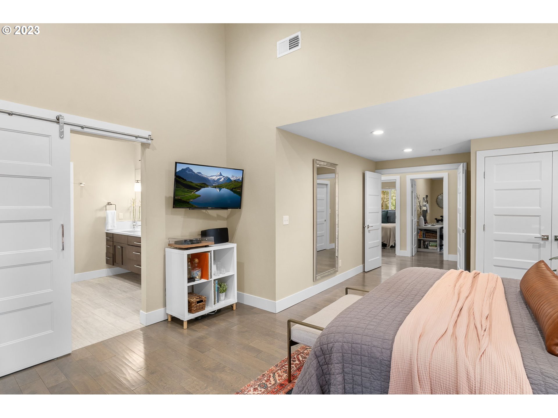 3195 Edgemont Road Lake Oswego, OR 97034 - Photo 16 of 32 Gallery Image 16