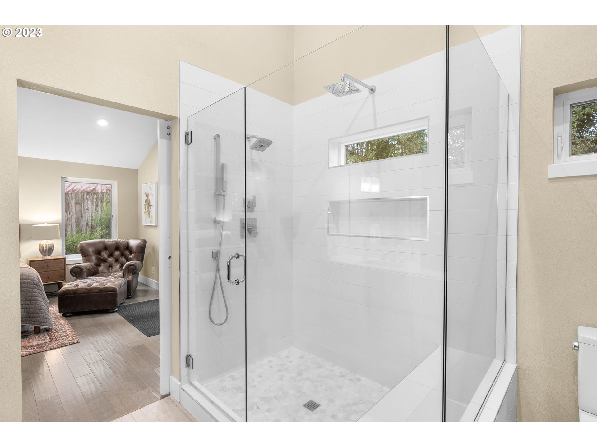 3195 Edgemont Road Lake Oswego, OR 97034 - Photo 19 of 32 Gallery Image 19